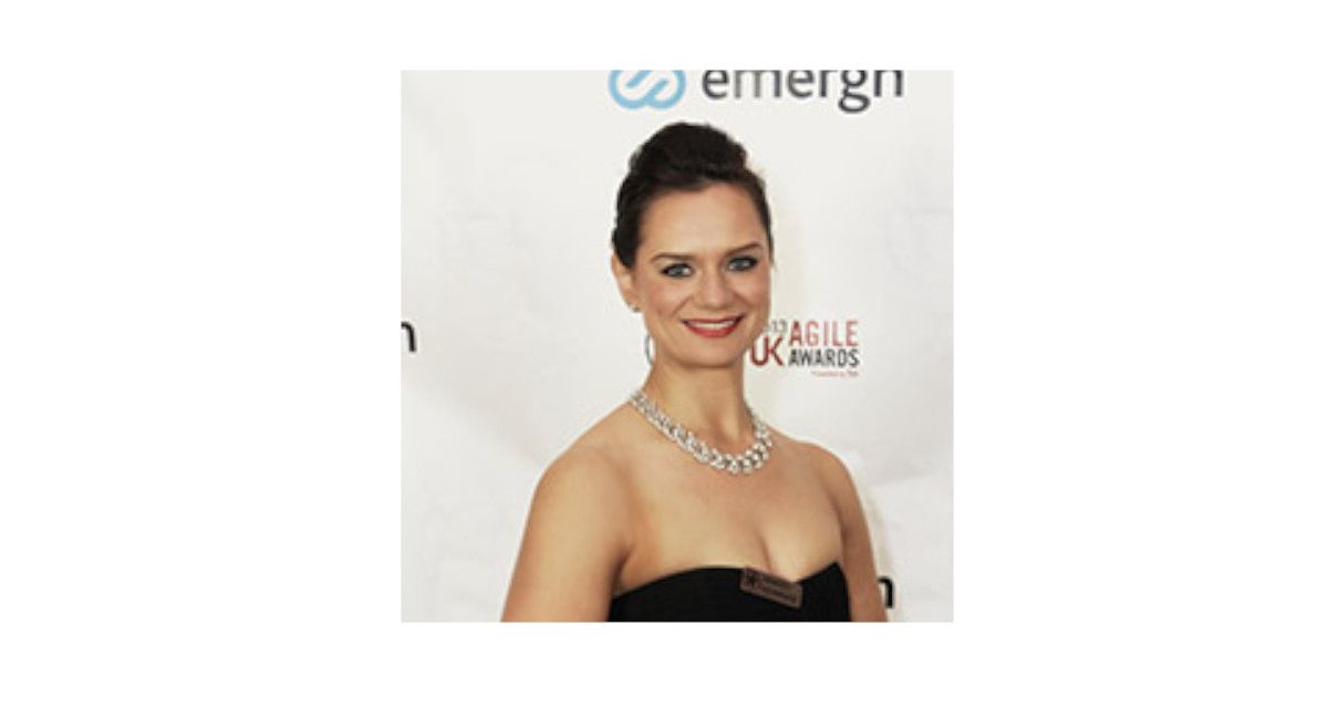 amy-thompson-coach-of-the-year-v2.jpg